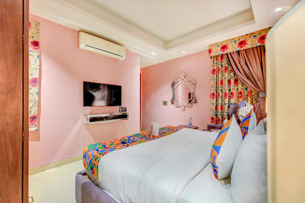 FabHotel Cotts Villa Nuova Delhi Esterno foto