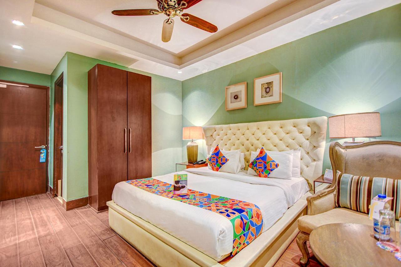FabHotel Cotts Villa Nuova Delhi Esterno foto